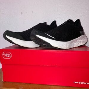 WORN ONCE New Balance 1080 slip on sneakers